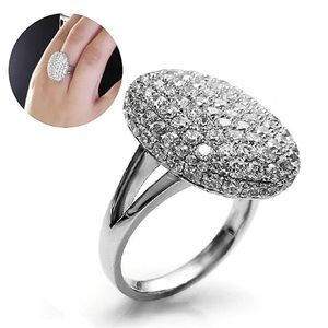 Bella’s Diamond Engagement Ring